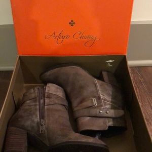 Arturo Chiang women’s 3” heel boots.